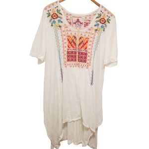 Johnny Was Tunic Style Top With lots of Beautiful Embroidery Size XL